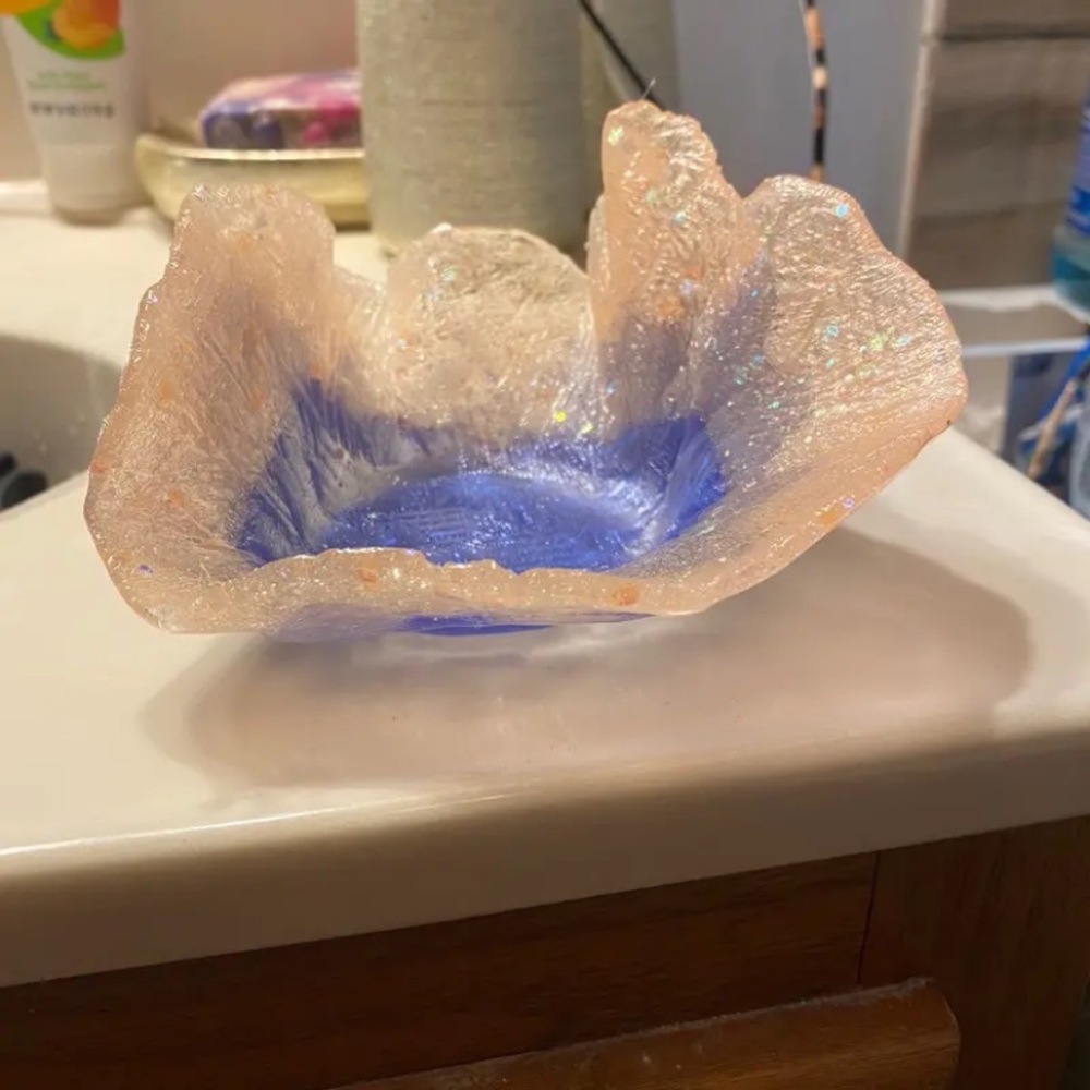 Glow in the dark decorative bowl